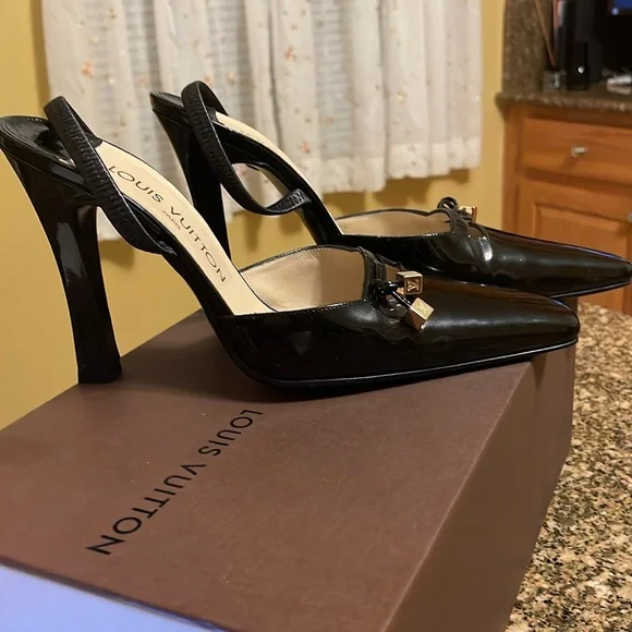 Louis Vuitton Black Patent Leather Heels - Picture 2 of 7